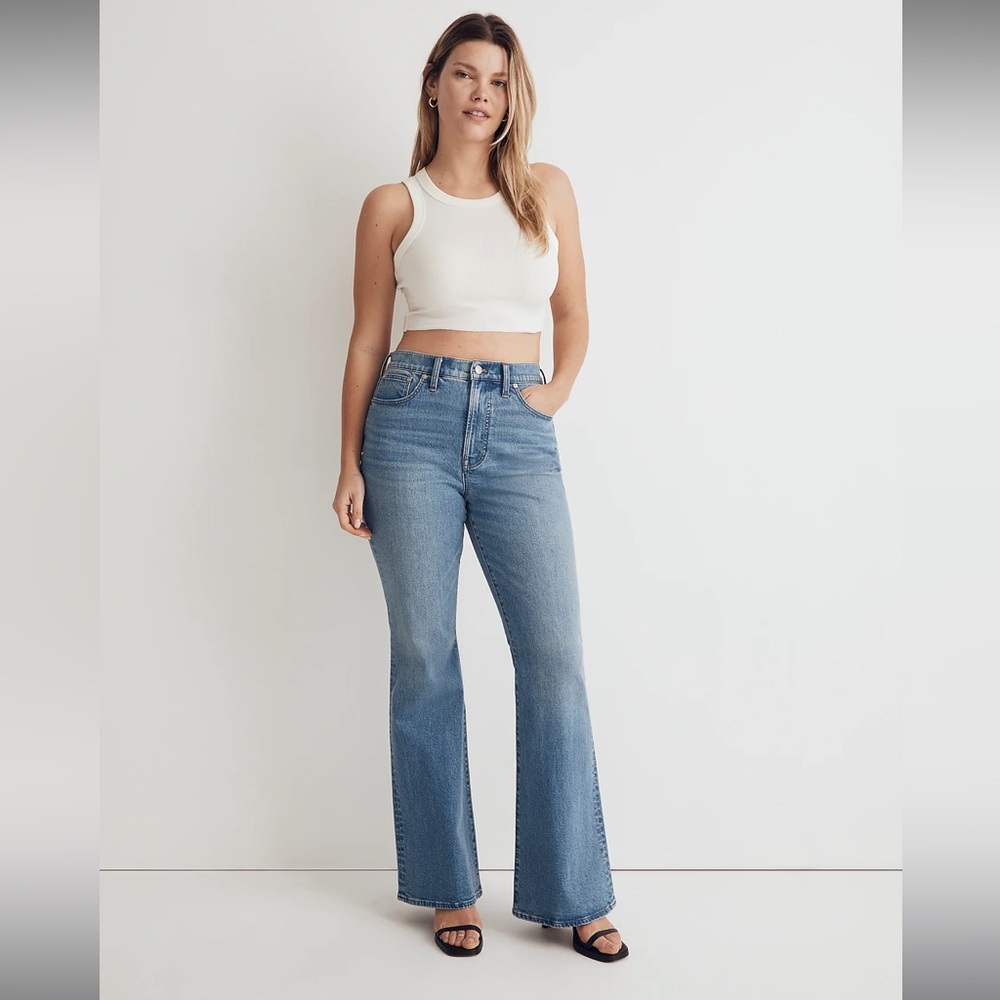 Madewell Women’s The Curvy Perfect Vintage Flare Jean